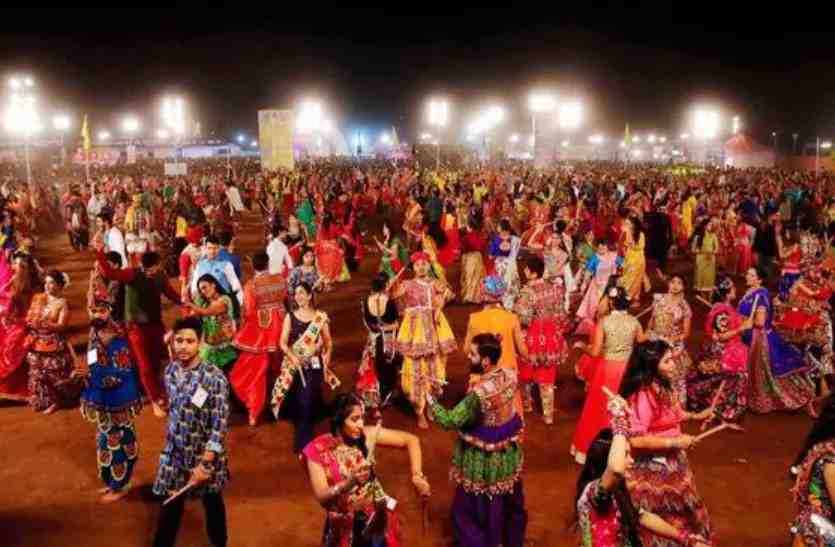 Read more about the article उज्जैन के गरबा पंडाल में गैर हिंदुओं के प्रवेश पर प्रतिबंध, ID कार्ड चेकिंग के बाद एंट्री