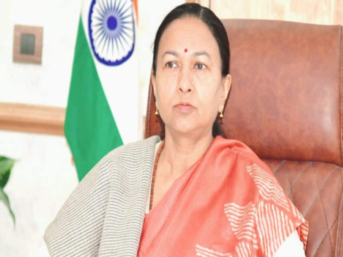 Read more about the article राधा रतूड़ी बनी उत्तराखंड की पहली महिला मुख्य सचिव