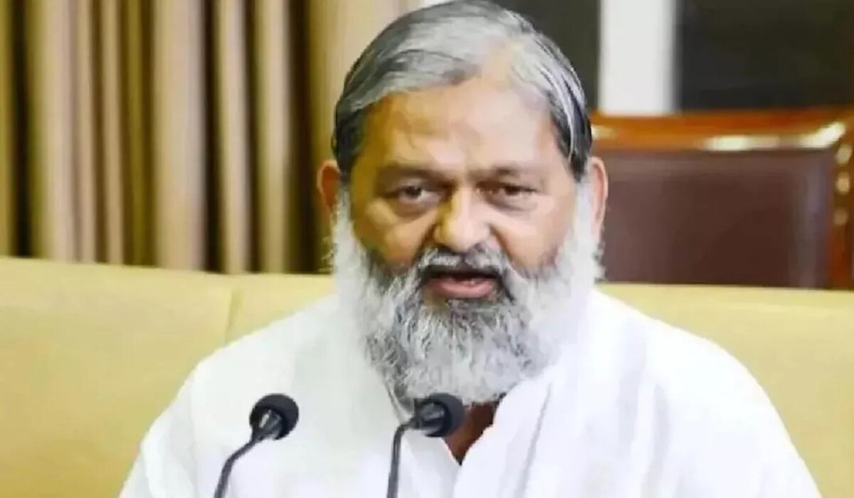 You are currently viewing Haryana News: ‘पहले कहते थे मैं लड़ूंगा, अब लड़ूंगा…’; Anil Vij ने Hooda के बहाने Congress को निशाना बनाया