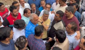 Read more about the article पूर्व मुख्यमंत्री Hooda के आगमन के बाद, मिस्क्रिएंट्स ने मध्यरात्रि में परिवार के पुराने घर को नष्ट किया, जानें आगे क्या हुआ…