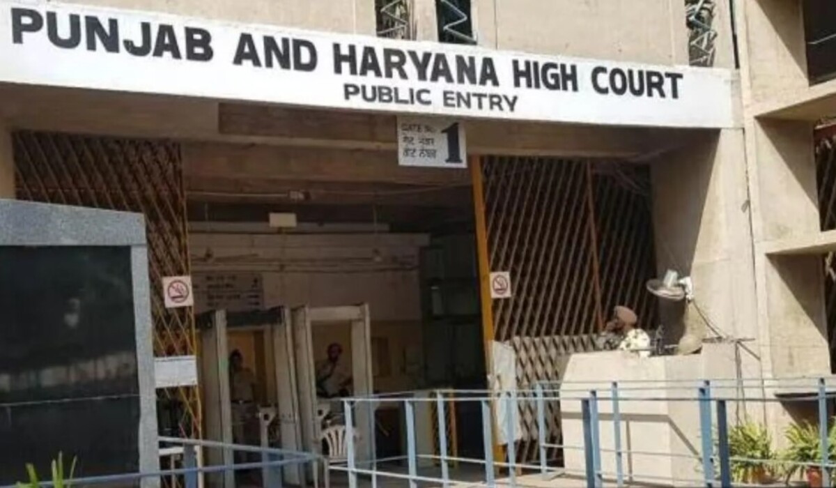 Read more about the article Punjab Haryana High Court: Haryana-Punjab के 135 न्यायधीशों के स्थानांतरण और पदोन्नति के संबंध में आदेश जारी, यहां सूची देखें