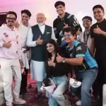 प्रधानमंत्री नरेंद्र मोदी ने मोबाइल और VR-बेस्ड गेम खेले