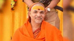 Read more about the article उद्धव ठाकरे के साथ हुआ विश्वासघात, महाराष्ट्र में हुआ जनादेश का अपमान : शंकराचार्य