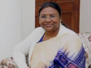 Read more about the article राष्ट्रपति द्रौपदी मुर्मु मध्य प्रदेश के दो दिवसीय दौरे पर, शुद्ध और सात्विक भोजन करेंगी; थ्री लेयर में रहेगी सिक्योरिटी