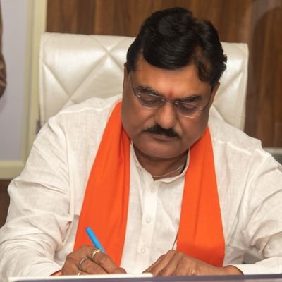 Read more about the article पूर्व मंत्री कमल पटेल बने सांसद दुर्गादास उइके के प्रतिनिधि। कमल पटेल 5 बार के विधायक और दो बार के मंत्री रह चुके हैं।