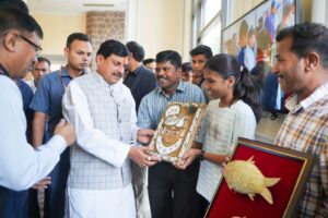 Read more about the article “जलवायु परिवर्तन हेतु वैश्विक प्रयास-भारत की प्रतिबद्धता में राज्यों का योगदान” पर विमर्श और राष्ट्रीय संगोष्ठी का आयोजन हुआ, CM मोहन यादव शामिल हुए; बोले – प्रकृति और प्रगति में समन्वय आवश्यक है