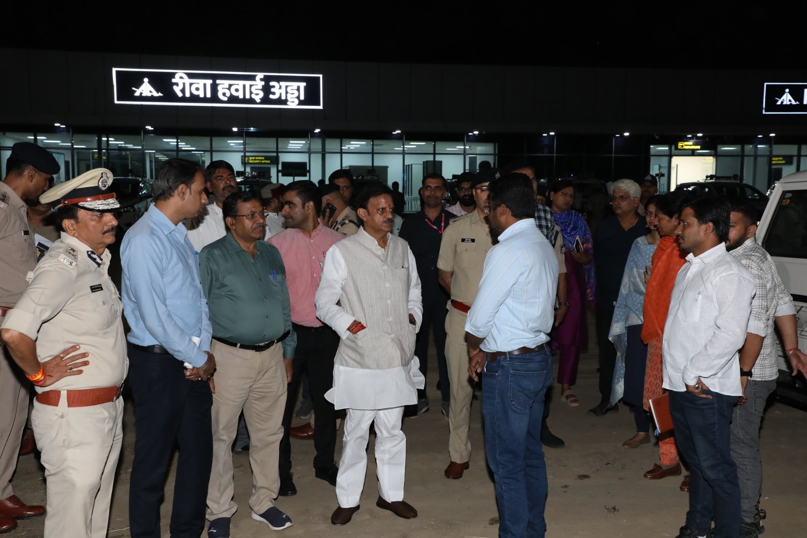 Read more about the article 21 अक्टूबर को प्रधानमंत्री नरेन्द्र मोदी वर्चुअली करेंगे रीवा एयरपोर्ट का लोकार्पण, उप मुख्यमंत्री राजेन्द्र शुक्ल ने तैयारियों का लिया जायजा