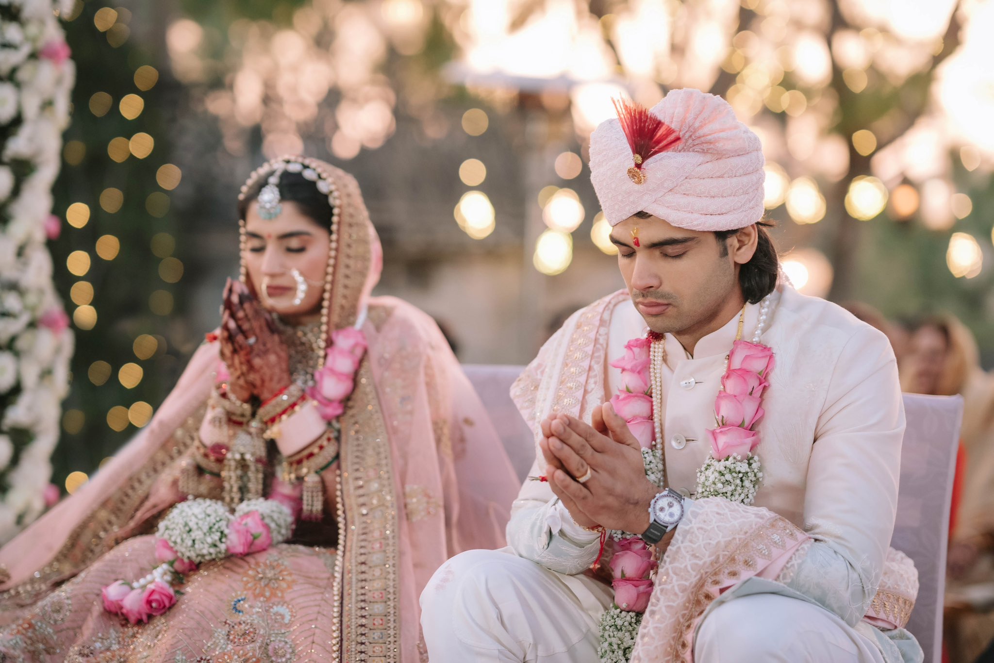 Read more about the article गोल्डन बॉय का गुपचुप विवाह: भारत के स्टार एथलीट नीरज चोपड़ा ने हिमानी मोर संग की गुपचुप शादी, शेयर की तस्वीरें!