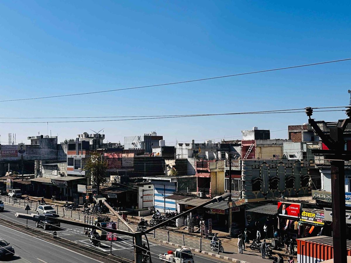 Read more about the article मध्यप्रदेश में बढ़ी गर्मी, 14 शहरों में पारा 30 डिग्री के पार; 20 फरवरी के बाद ठंड पूरी तरह खत्म होने की संभावना!