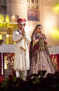 Read more about the article शिवराज सिंह चौहान के बेटे कार्तिकेय का शाही विवाह: अमानत संग लिए 7 फेरे, राजनीति से लेकर उद्योग जगत तक की हस्तियां बनीं गवाह; बारात में झूमे दिग्गज नेता, शिवराज ने बेटे-बहू को दिलाया पर्यावरण बचाने का आठवां वचन