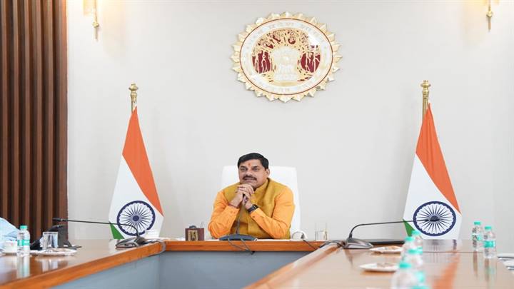 You are currently viewing मुख्यमंत्री डॉ. मोहन यादव का बड़ा विजन: मध्यप्रदेश बनेगा टेक्नोलॉजी और इनोवेशन हब, उज्जैन के वैज्ञानिक सम्मेलन में CM ने कहा – स्पेस पॉलिसी के निर्माण और प्रदेश में इसरो के केंद्र के लिए होंगे प्रयास