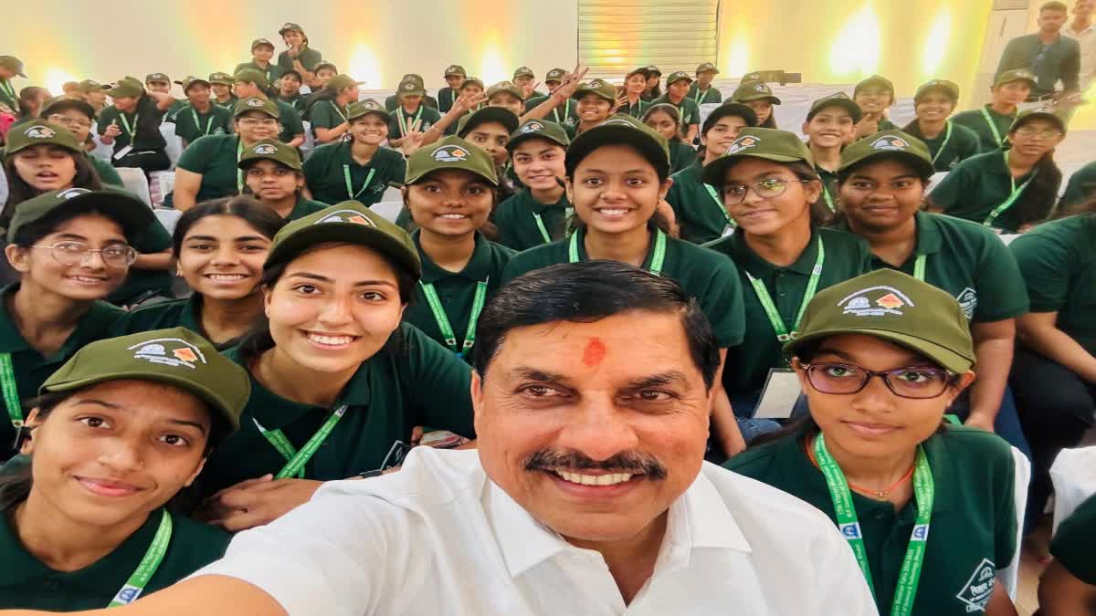 Read more about the article 2 मई को पूरे मध्यप्रदेश में गूंजेगा बेटियों के उज्ज्वल भविष्य का जयघोष, सभी जिलों में मनेगा लाड़ली लक्ष्मी उत्सव; CM डॉ. मोहन यादव बोले- हर बेटी को सम्मान, शिक्षा और आत्म-निर्भरता के अवसर प्राप्त हों!