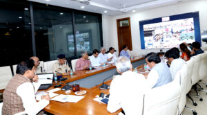 Read more about the article प्रदेश में हाई अलर्ट: मुख्यमंत्री डॉ. मोहन यादव ने ली एक के बाद एक दो उच्चस्तरीय बैठकें, कहा –  मैदान में दिखें अफसर; हर जिले में तैयार रहेंगे कंट्रोल रूम,  अफवाह फैलाने वालों पर चलेगा कानून का डंडा