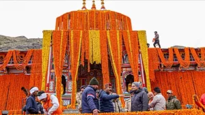 Read more about the article भारत-पाकिस्तान तनाव के बीच देशभर में हाई अलर्ट, 9 राज्यों के 32 एयरपोर्ट्स बंद: चारधाम यात्रा जारी, मुख्यमंत्री पुष्कर सिंह धामी ने की पुष्टि!