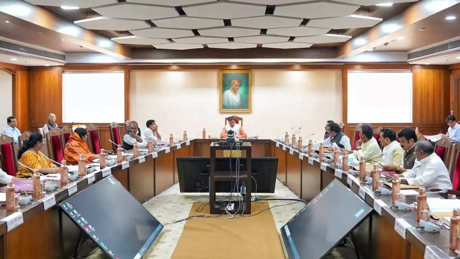 You are currently viewing कलेक्टरों की परफॉर्मेंस पर सरकार की पैनी नजर: अब 400 से ज्यादा पैमानों पर होगी रेटिंग, हर महीने बनेगी स्कोरशीट; रेटिंग सिस्टम में शामिल होंगे डायनॉमिक पैरामीटर!