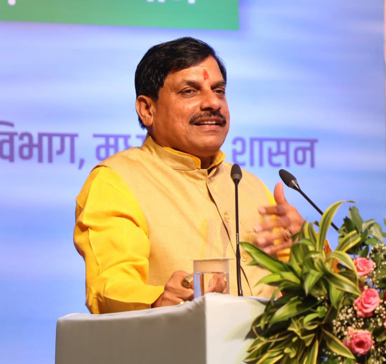 Read more about the article मुख्यमंत्री डॉ. मोहन यादव ने विश्व पर्यावरण दिवस पर “एक पेड़ मां के नाम” अभियान की शुरुआत की, गंगा दशहरा पर संस्कृति और प्रकृति के संगम को बताया विशेष!