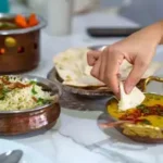 रात में रोटी-चावल खाना पड़ सकता है भारी! जानिए हेल्थ एक्सपर्ट्स क्या कहते हैं