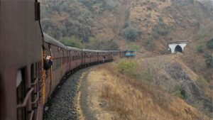 Read more about the article मालवा के विकास को पंख: इंदौर-खंडवा रेल लाइन को मिली वन विभाग की NOC, अब व्यापार और रोजगार में आएगा उछाल; उत्तर-दक्षिण भारत का सबसे छोटा रेल कॉरिडोर होगा साबित!