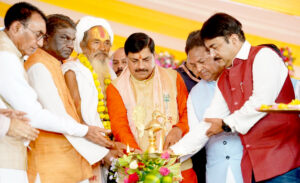 Read more about the article महलपुर पाठा का प्राचीन राधा-कृष्ण मंदिर बनेगा भव्यतम धरोहर केंद्र, CM डॉ. मोहन यादव ने किया जीर्णोद्धार का ऐलान; जन्माष्टमी पर सांची विधानसभा को भी CM ने दी 136 करोड़ की सौगात!