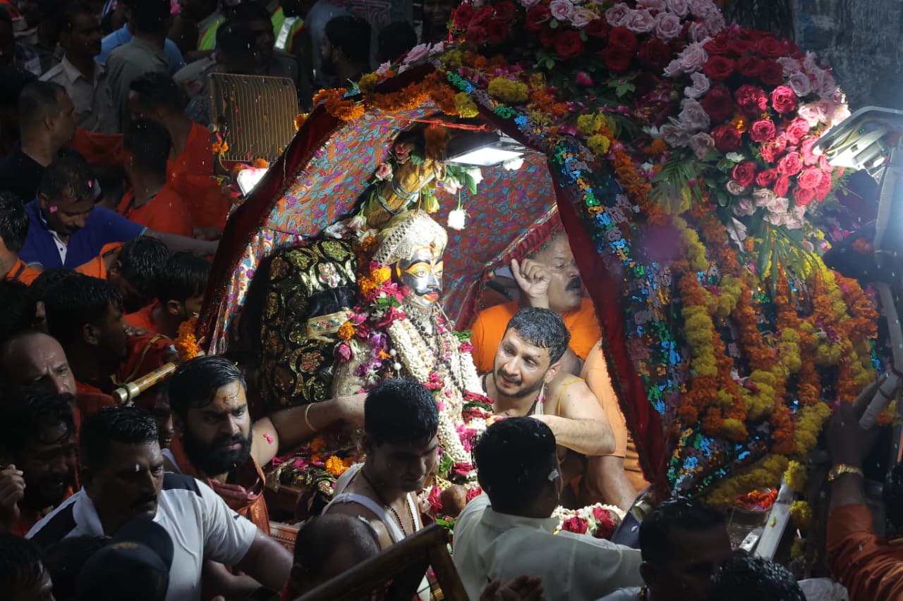 Read more about the article उज्जैन में आनंद भयो जय श्री महाकाल की के जयकारों से गूंज उठी अवंतिका नगरी