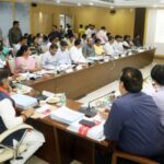 मंत्रालय में पहली बार हुई बड़ी बैठक: महापौरों ने खोलीं शिकायतों की झड़ी, कहा – “आयुक्त सुनते नहीं”; विजयवर्गीय ने दिया हर 10 दिन में बैठक का आदेश!