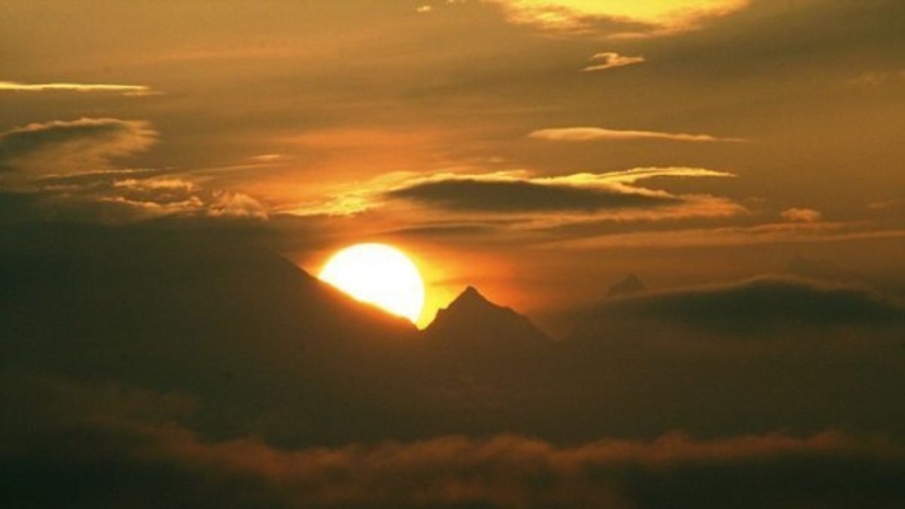 New Year 2026: यहां देखिए साल 2026 का सबसे पहला सूर्योदय, घूमने के लिए भी है परफेक्‍ट, जानें कैसे पहुंचें