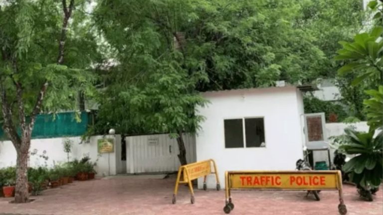 बिना पात्रता के पूर्व मंत्रियों और नेताओं का बंगलों पर कब्जा, प्रभात झा को 13 जनवरी तक का अल्टीमेटम