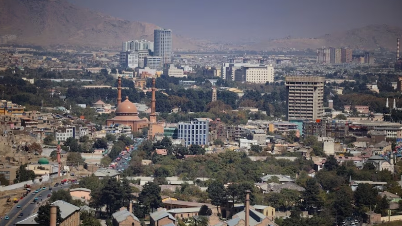 पाकिस्तान ने तालिबान के खिलाफ ‘खुली जंग’ का किया ऐलान, आधी रात अफगानिस्तान के कई इलाकों में हवाई हमला