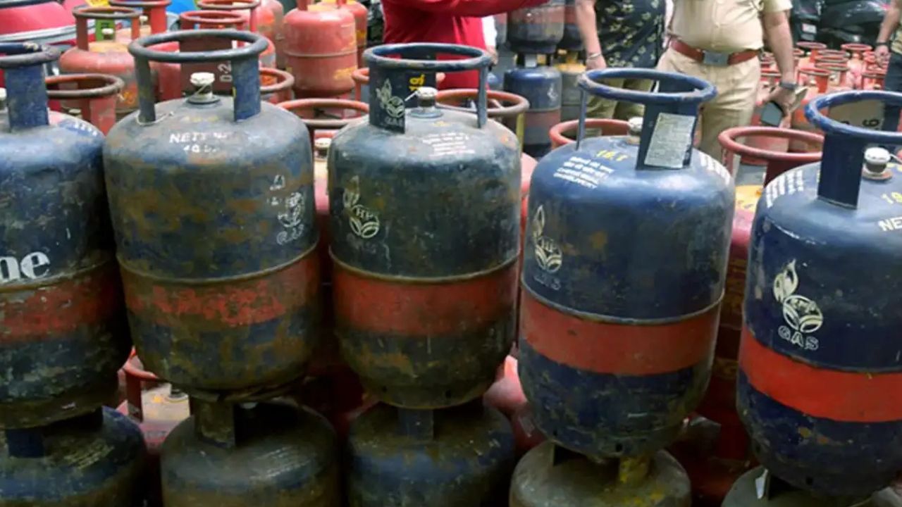 Read more about the article एमपी में गहराया LPG संकट, होटल-रेस्‍टोरेंट बंद होने की कगार पर, 9 मार्च से कमर्शियल गैस पर लगी है राेक