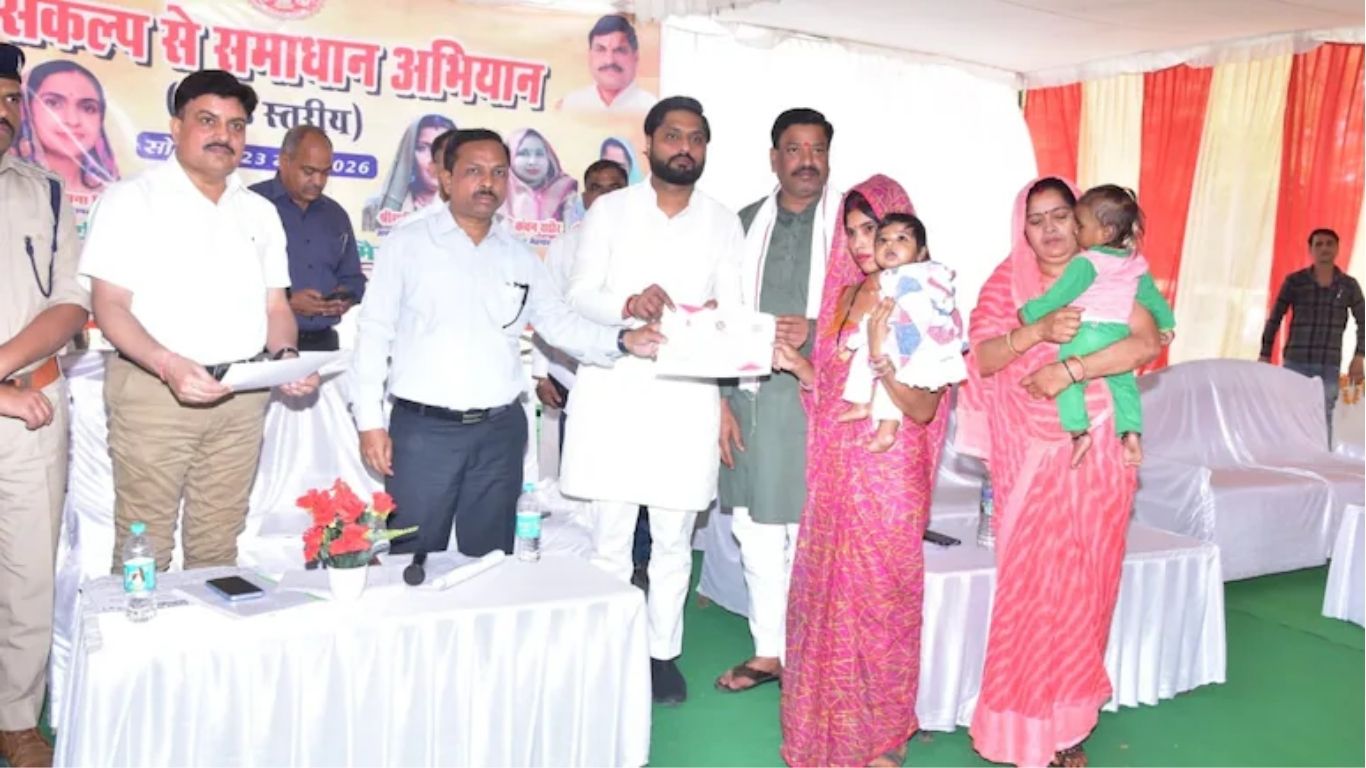 You are currently viewing ‘पापा’ के बदले बेटे को बना दिया ‘मंत्री’, मिनिस्‍टर की गैरहाजिरी में ऐसा क्या हुआ कि अब हो रही फजीहत