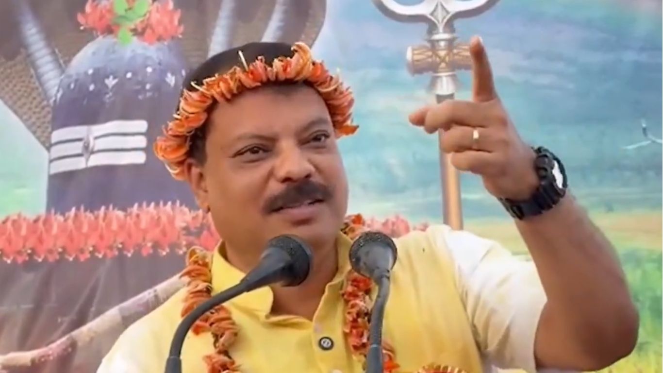 You are currently viewing आदिवासी समाज भेजे अलग धर्म कोड की मांग के लिए आवेदन, नहीं तो…’, अमरकंटक में बोले उमंग सिंघार