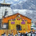 केदारनाथ धाम के खुले कपाट, भक्तों का उमड़ा हुजूम, CM धामी भी पहुंचे