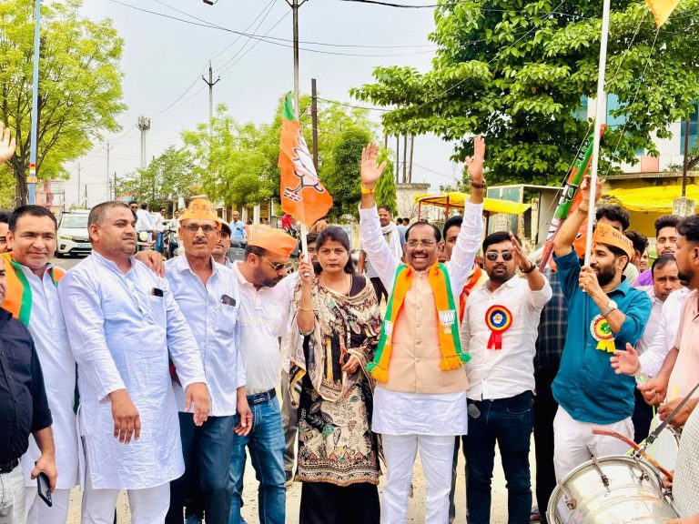 पांच राज्यों की काउंटिंग: कहीं चौंकाने वाले संकेत, कहीं पुराने समीकरण; MP में सड़कों तक पहुंचा जश्न