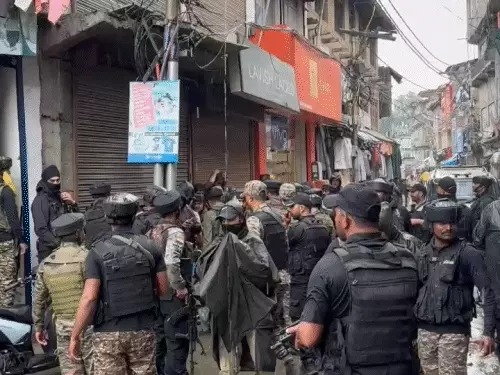You are currently viewing अनंतनाग में आतंकियों की फायरिंग, पुलिस हेड कॉन्स्टेबल शहीद: अमरनाथ यात्रा सुरक्षा ड्यूटी के दौरान हमला, TRF ने ली जिम्मेदारी