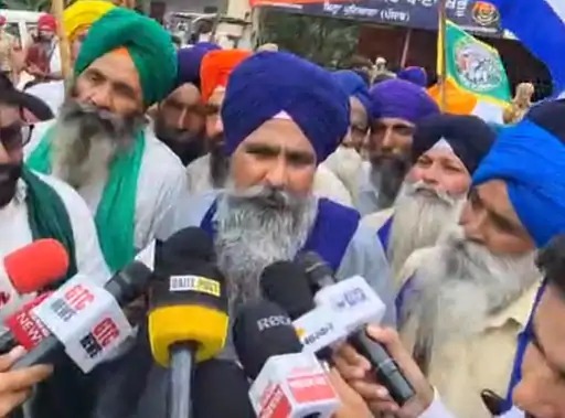 You are currently viewing शंभू बॉर्डर पर क्यों नहीं बन पाया किसानों का स्थायी मोर्चा? प्रशासन की रणनीति, बातचीत और तैयारी ने कैसे बदला पूरा घटनाक्रम