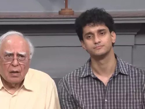 You are currently viewing CJP का दावा- सभी प्रदर्शनकारियों पर दर्ज मुकदमे वापस होंगे, सरकार ने सुरक्षा का भरोसा दिया