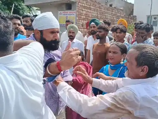 शादी समारोह में दुल्हन के धर्म पिता की गिरफ्तारी, परिजनों ने लगाया मारपीट का आरोप