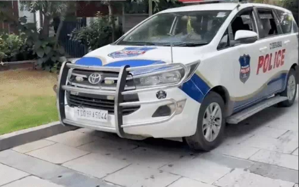 Read more about the article हैदराबाद में हरीश राव हाउस अरेस्ट, कोकापेट आवास पर पुलिस की कार्रवाई
