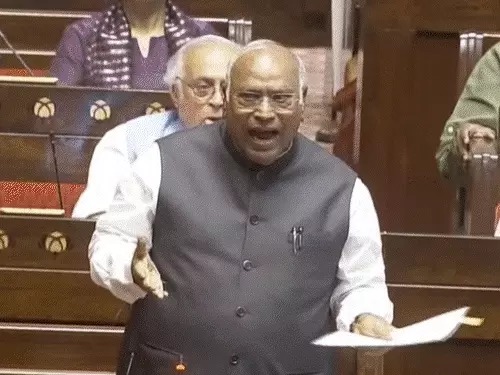 You are currently viewing संसद में राम मंदिर चढ़ावा विवाद पर हंगामा, सरकार और विपक्ष आमने-सामने