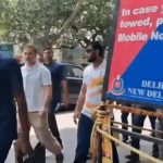 राहुल गांधी घायल छात्र को लेकर थाने पहुंचे, FIR की मांग पर बाहर धरने पर बैठे