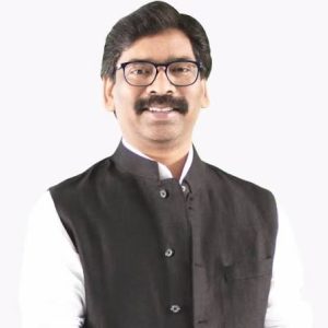 Read more about the article हेमंत सोरेन के आवास के बाहर प्रदर्शन पर सियासत तेज: मंत्री ने लगाया हत्या की कोशिश का आरोप, CM बोले- छात्रों की आड़ में राजनीति कर रहा विपक्ष