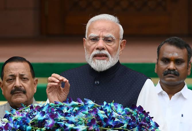 पीएम मोदी की सचिवों के साथ अहम बैठक: युवाओं से जुड़ने और AI के बेहतर इस्तेमाल पर जोर